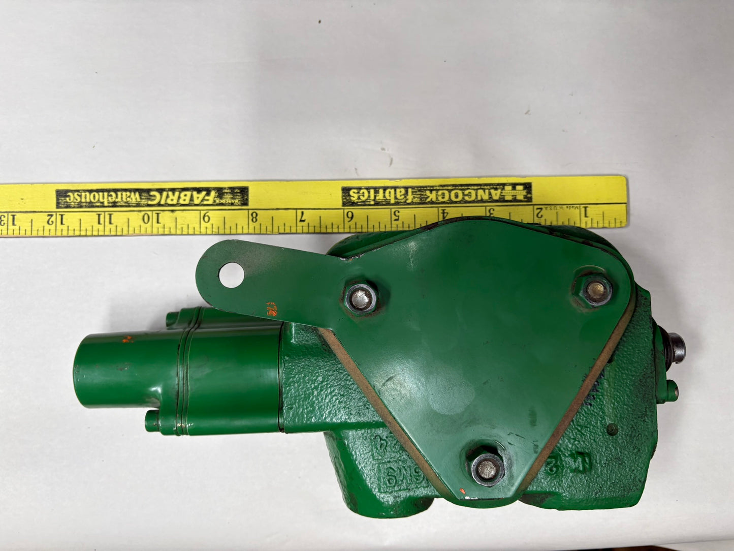 Used AW29285 John Deere Hydraulic Valve