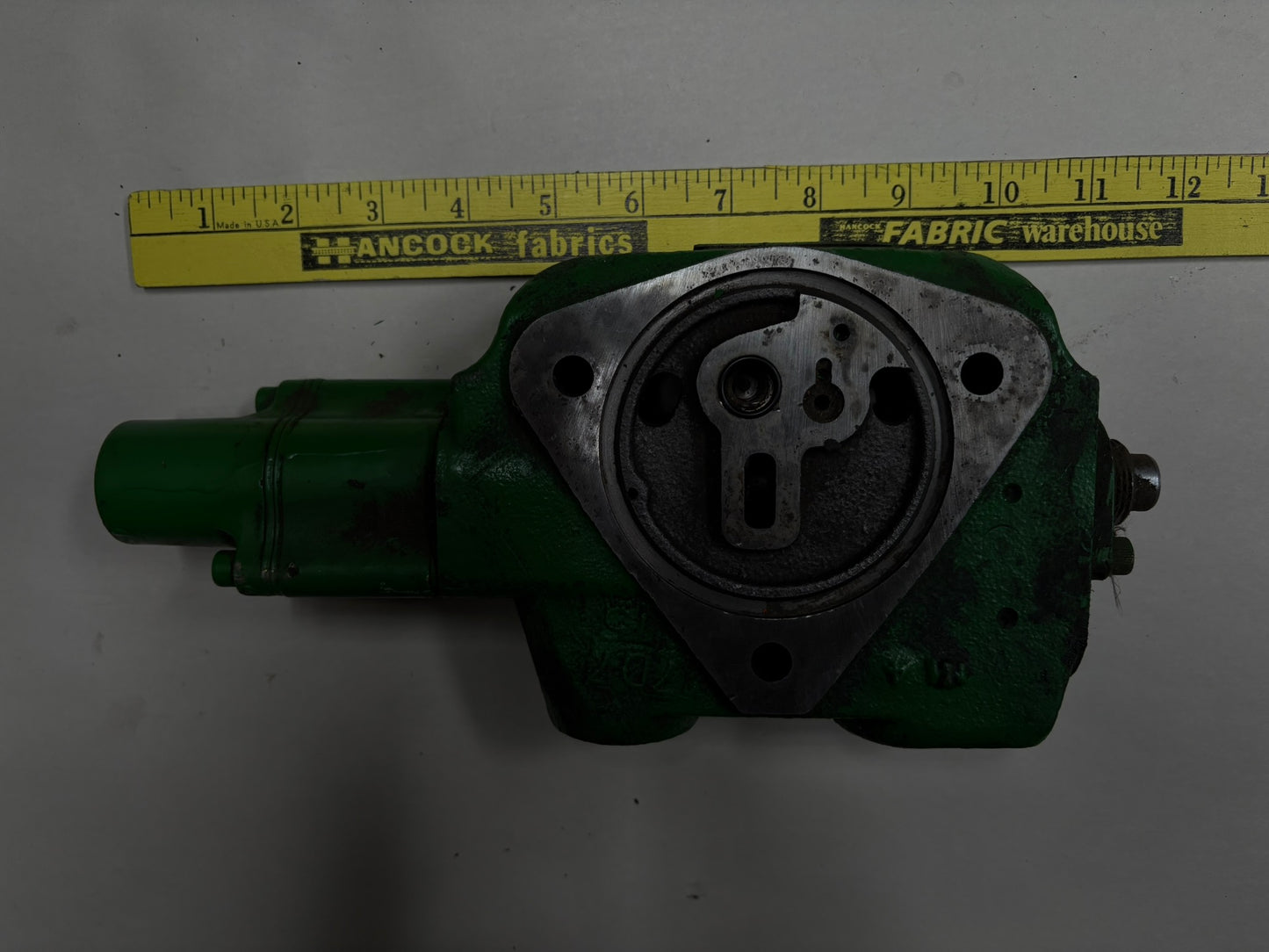 AW29285 John Deere Hydraulic Valve Used
