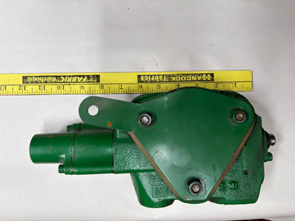Used AW29285 John Deere Hydraulic Valve