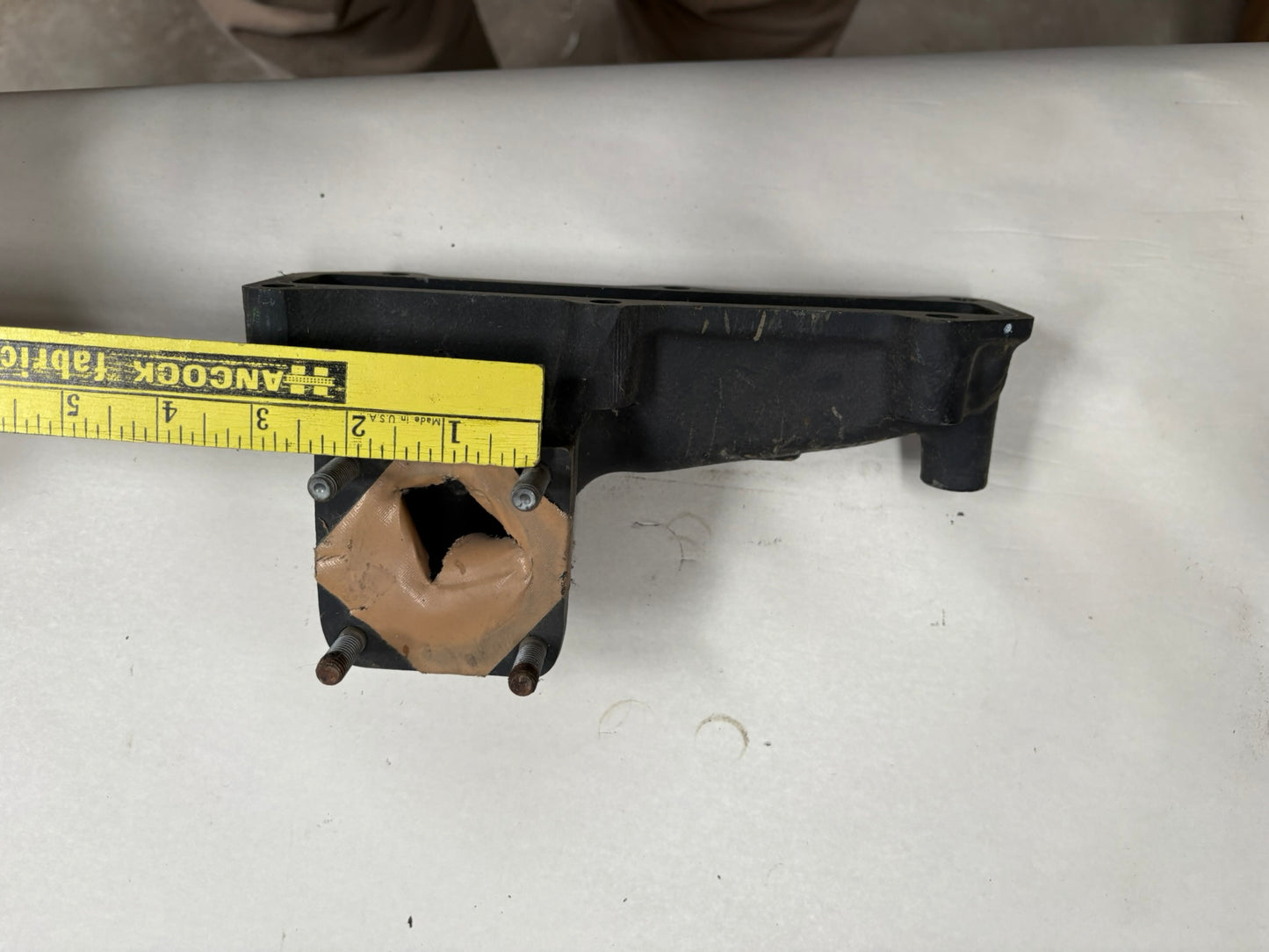 3 cylinder YANMAR 129001-13100 Exhaust Manifold 3TNE88? / 3TN78?